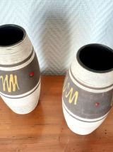 Paire de vases en céramique graphique, West Germany vers 197