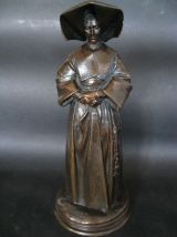 Soeur de la charité.Bronze 19eme Fremiet.