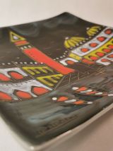 Très beau plat de Service en céramique Émaillée Souvenirs de