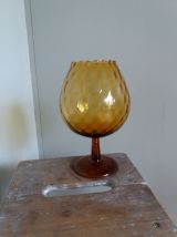 Coupe en verre ou cristal ambré