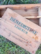 Caisse en bois " Benedictine Liqueur "