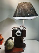 Lampe à poser déco recyclage appareil photo vintage