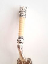 Set couverts de service aux couronnes 