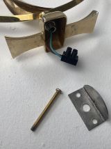 PAIRE D’ANCIENNES APPLIQUES EN OPALINE ET LAITON VINTAGE