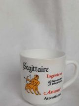 mug astrologique arcopal vintage