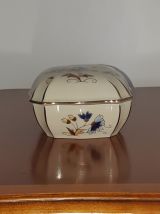 Petite bonbonnière en porcelaine émaillée