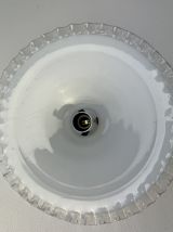 ANCIENNE SUSPENSION EN OPALINE DENTELEE 24,5 CM VINTAGE