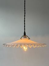 ANCIENNE SUSPENSION EN OPALINE DENTELEE 25 CM VINTAGE