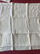 Deux Taies d'Oreiller Vintage