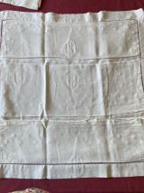 Deux Taies d'Oreiller Vintage