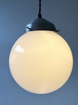 ANCIENNE SUSPENSION RONDE EN OPALINE VINTAGE 18 CM