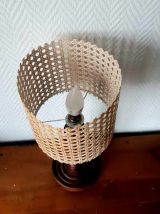 Lampe en bois tourné et cannage vintage 
