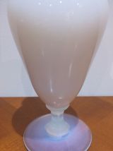 Très Joli Soliflore En Opaline Signé Sèvres France