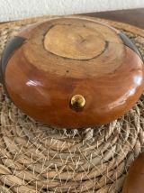 Bonbonnière en bois art populaire.