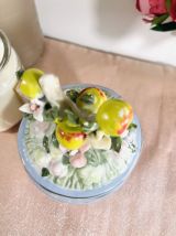 Sucrier ou bonbonnière motifs fruits en porcelaine. Vintage 