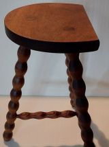 tabouret tripode en bois