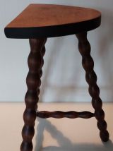 tabouret tripode en bois