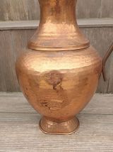 Pichet carafe broc vase en cuivre ancien