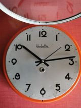 Horloge métal vintage pendule silencieuse ronde "Vedette"