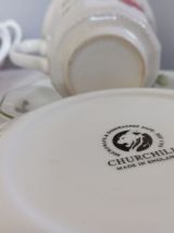 3 tasses et soucoupes Victorian Orchard de Churchill England