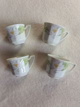 4 tasses porcelaine 