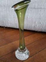 Vase soliflore suédois en verre soufflé