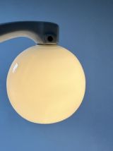 ANCIENNE APPLIQUE EN PORCELAINE ET OPALINE RONDE VINTAGE