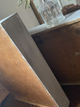 2 tiroirs en bois anciens en gris et noir mat.
