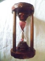 sablier en bois  , vintage