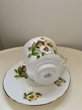 Tasse en porcelaine anglaise