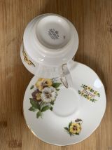Tasse en porcelaine anglaise