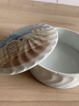 Boite en porcelaine
