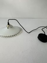 SUSPENSION ANCIENNE VINTAGE EN OPALINE DENTELEE 24 CM 