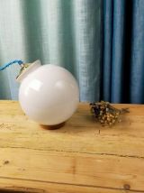 Lampe à poser petit globe blanc