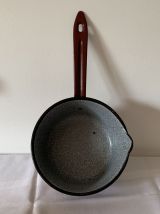 Casserole en tôle émaillée couleur bordeaux  diamètre: 19 cm