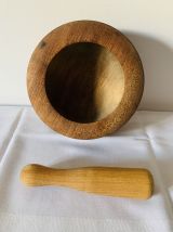 Mortier et pilon en bois 