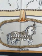 Carré HERMÈS Paris "Grand Apparat" 100% SOIE - bord noir