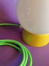 Lampe salon chevet bureau vintage opaline blanche "Jaune"