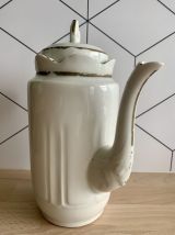 Cafetière en porcelaine début XXème
