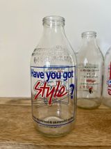 Bouteilles de lait anglaises vintage