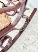 Fauteuil à bascule en bois