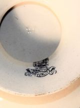 Coupe sur pied faïence ancienne. Porcelaine opaque de Gien