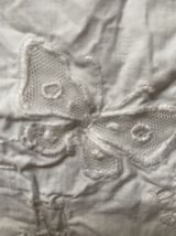Chemise en coton blanc brodé et monogramme annees 30.