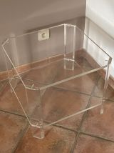 Table basse David LANGE. 1970. Plexiglas. 50x50.
