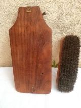 brosse  a vetement , vintage  avec support