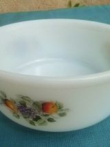 plat rond Arcopal , vintage
