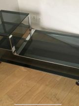 Table basse chrome et verre fumé