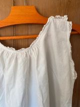 Chemise ancienne coton blanc et dentelle.