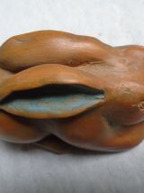 sculpture d'un petit lapin ,terre cuite patinée pièce unique