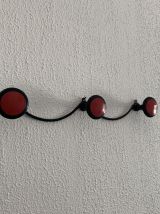 Portemanteau vintage 1960 rouge et noir 3 patères mural - 45